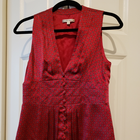 Silk Nanette Lepore Maroon Patterned Shirt Sz 4 - Picture 1 of 4